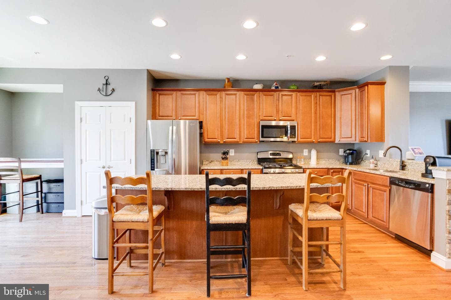 7674 Timbercross Lane photo 20
