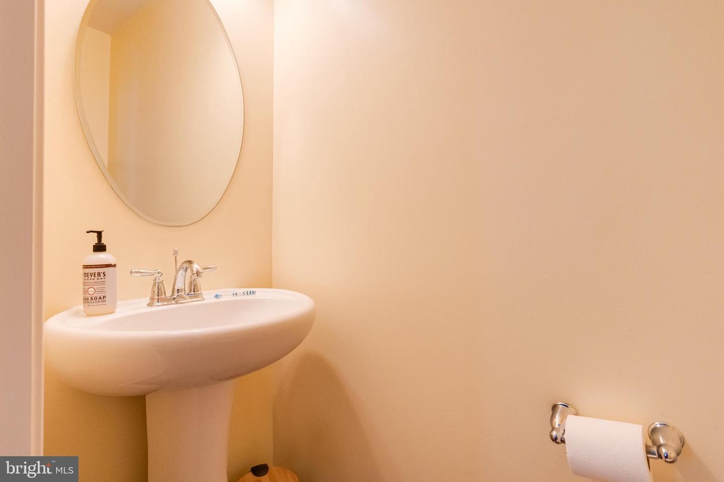 7674 Timbercross Lane photo 32
