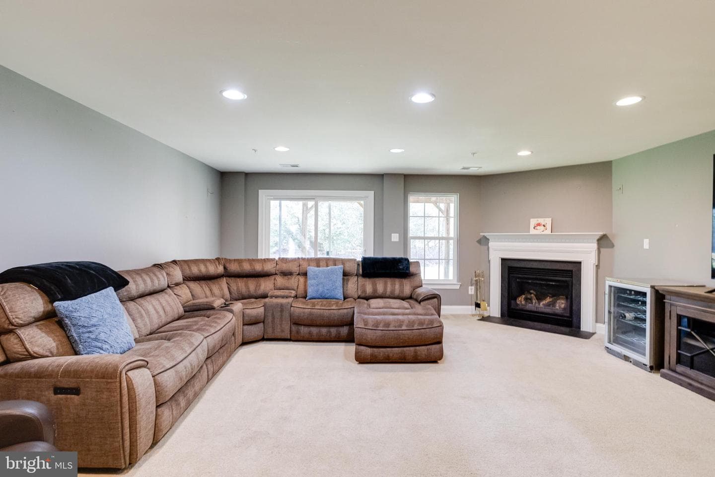 7674 Timbercross Lane photo 5
