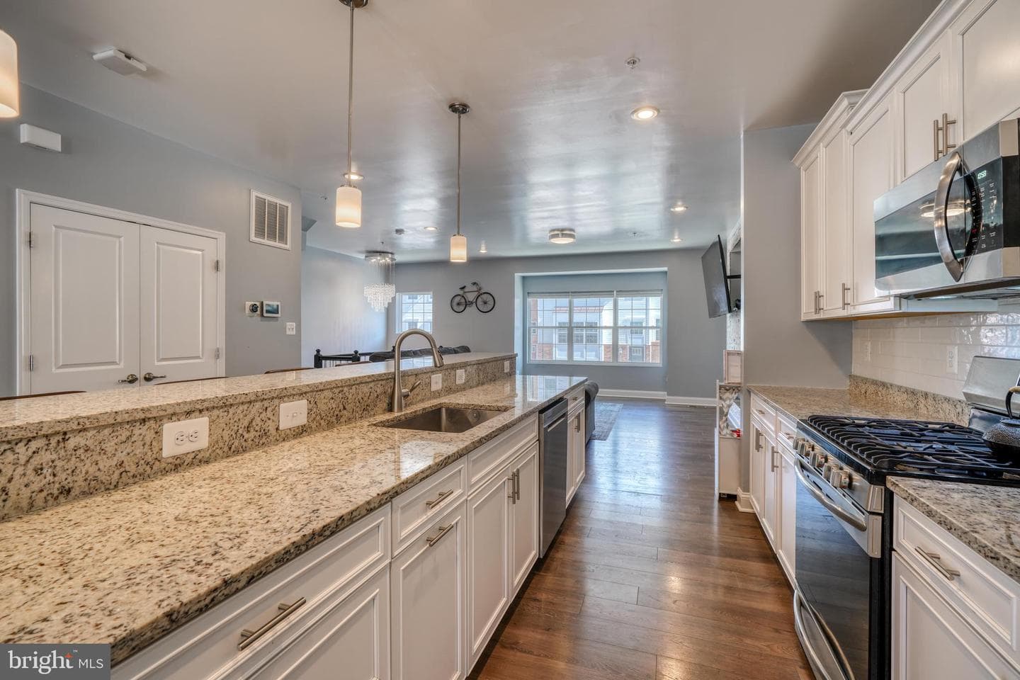 1525 Witchhazel Circle photo 9