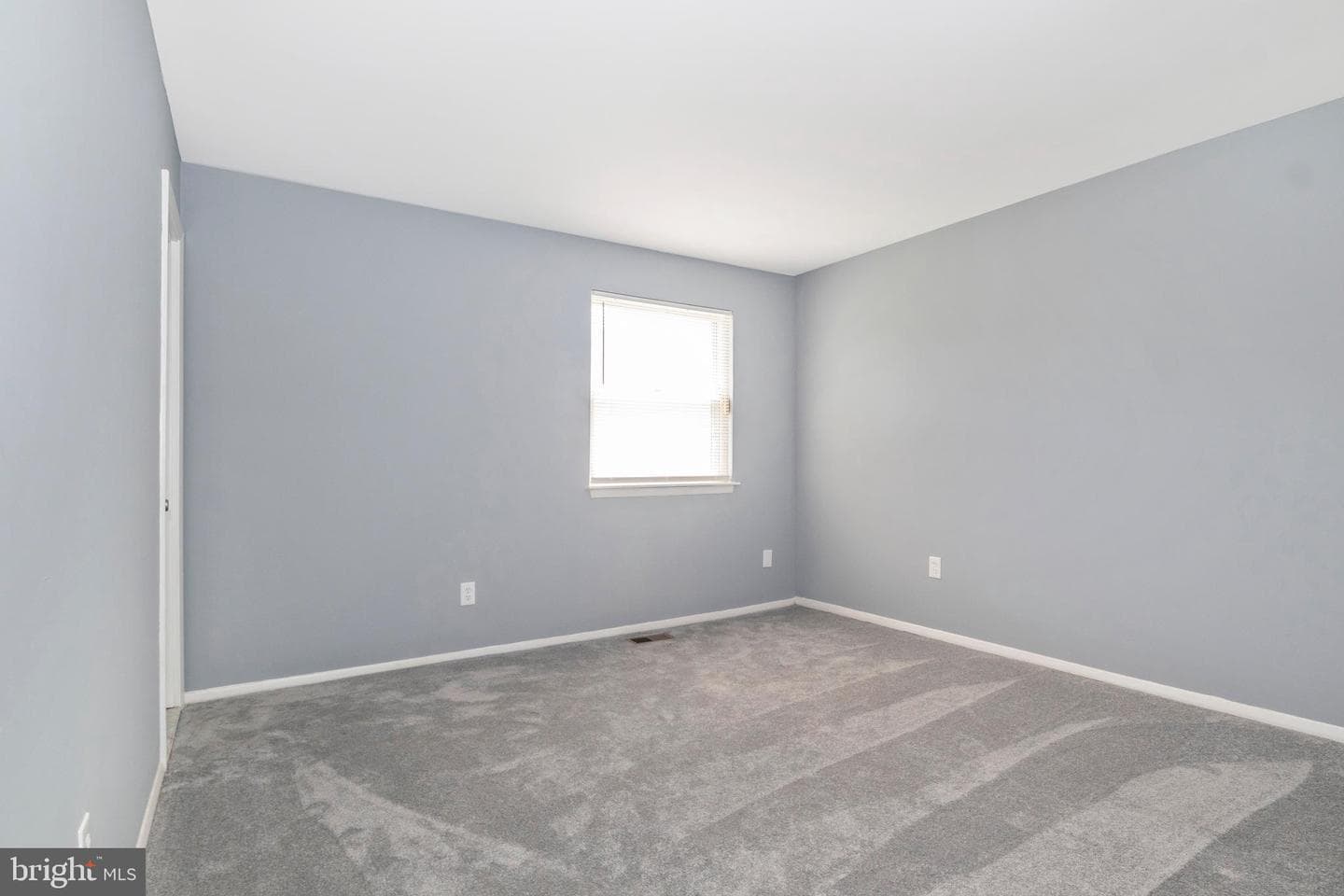 457 Kenilworth Court photo 19