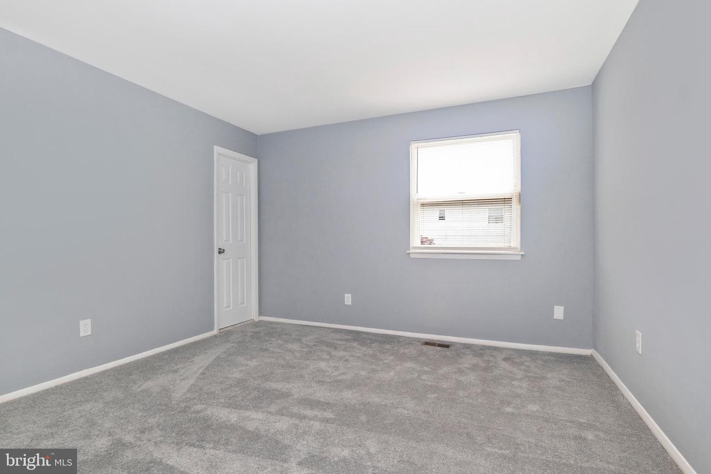 457 Kenilworth Court photo 20