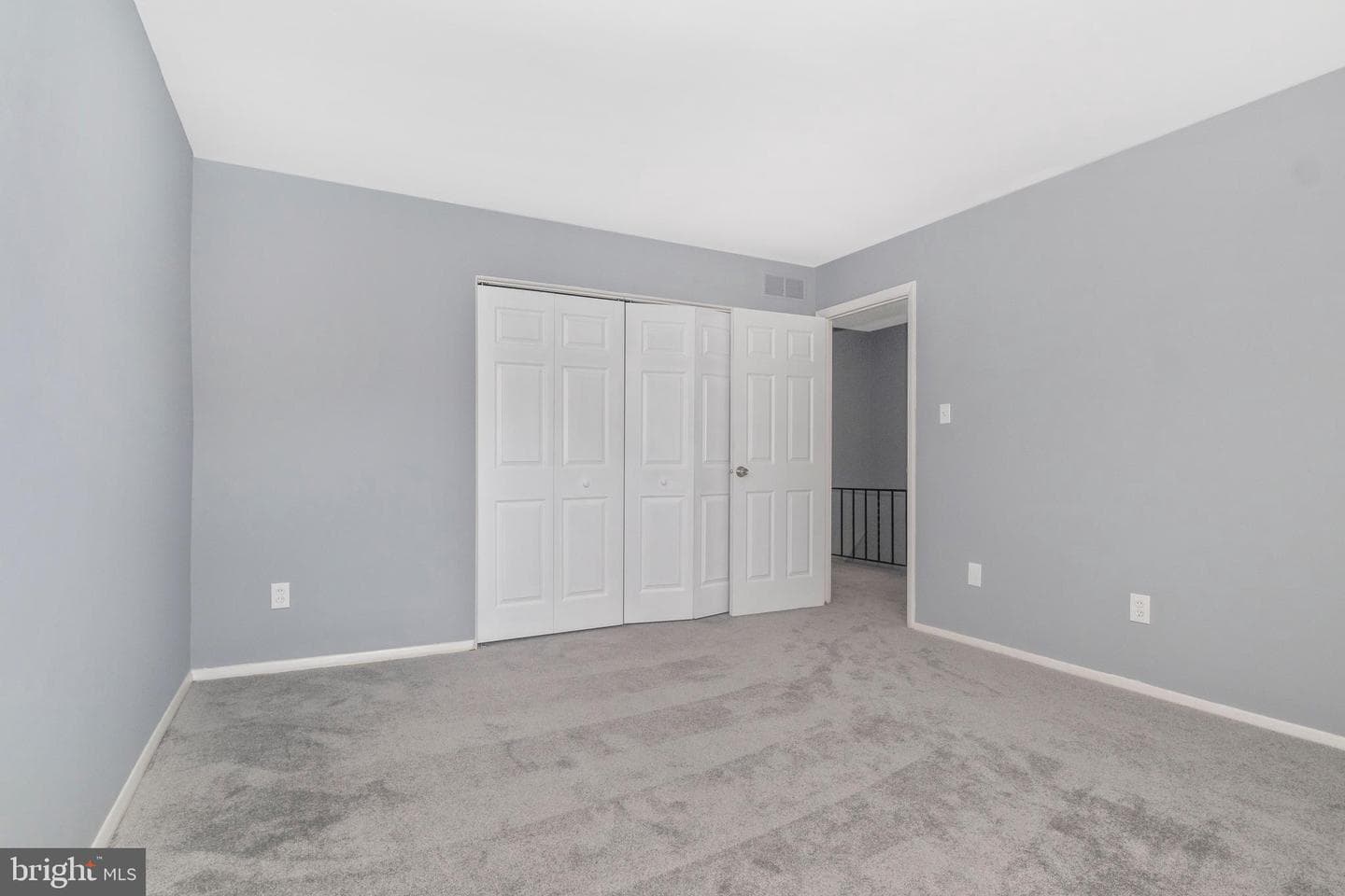 457 Kenilworth Court photo 21