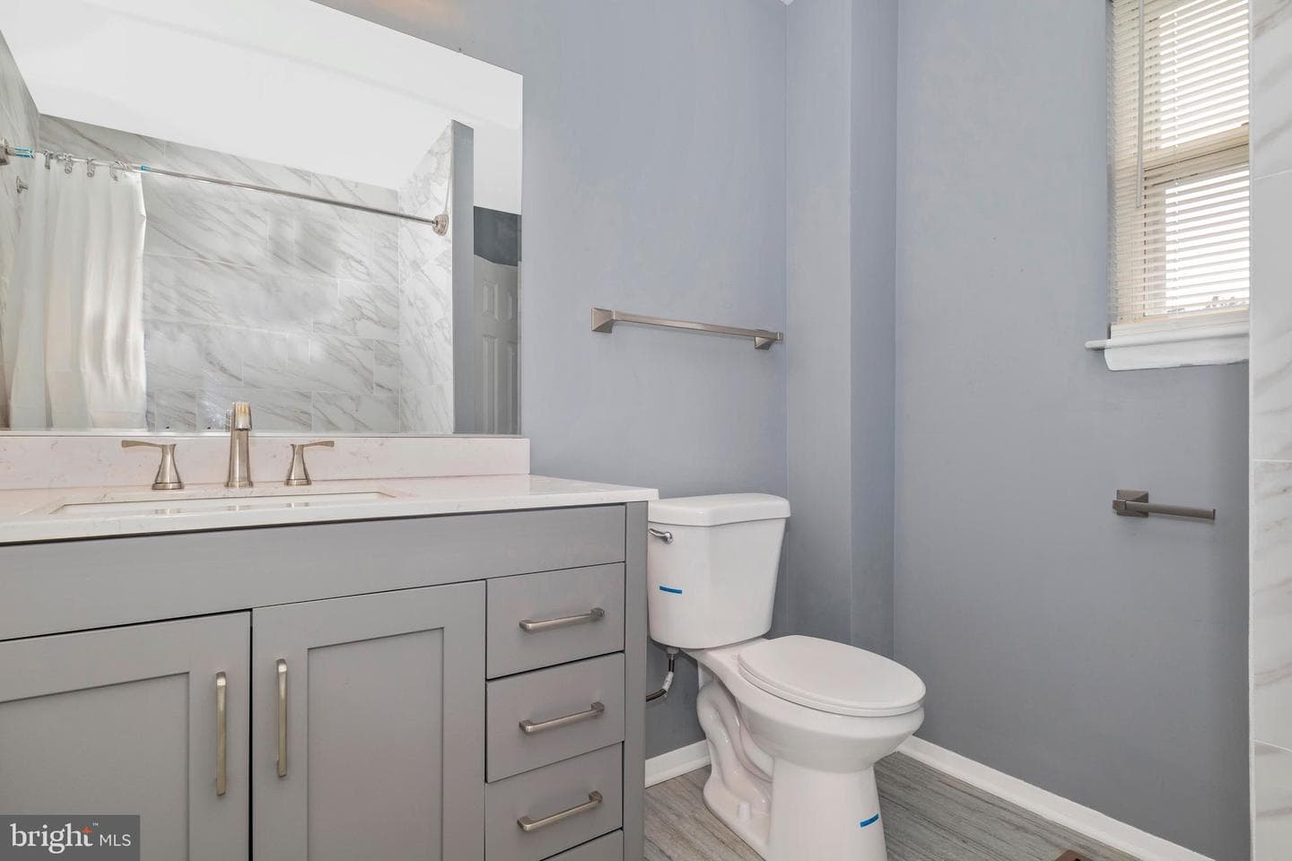 457 Kenilworth Court photo 23
