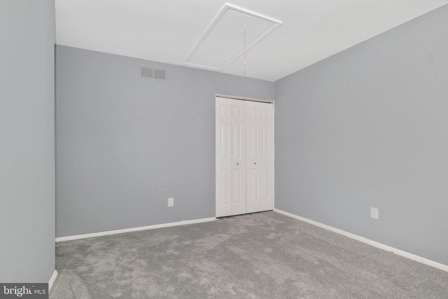 457 Kenilworth Court photo 25