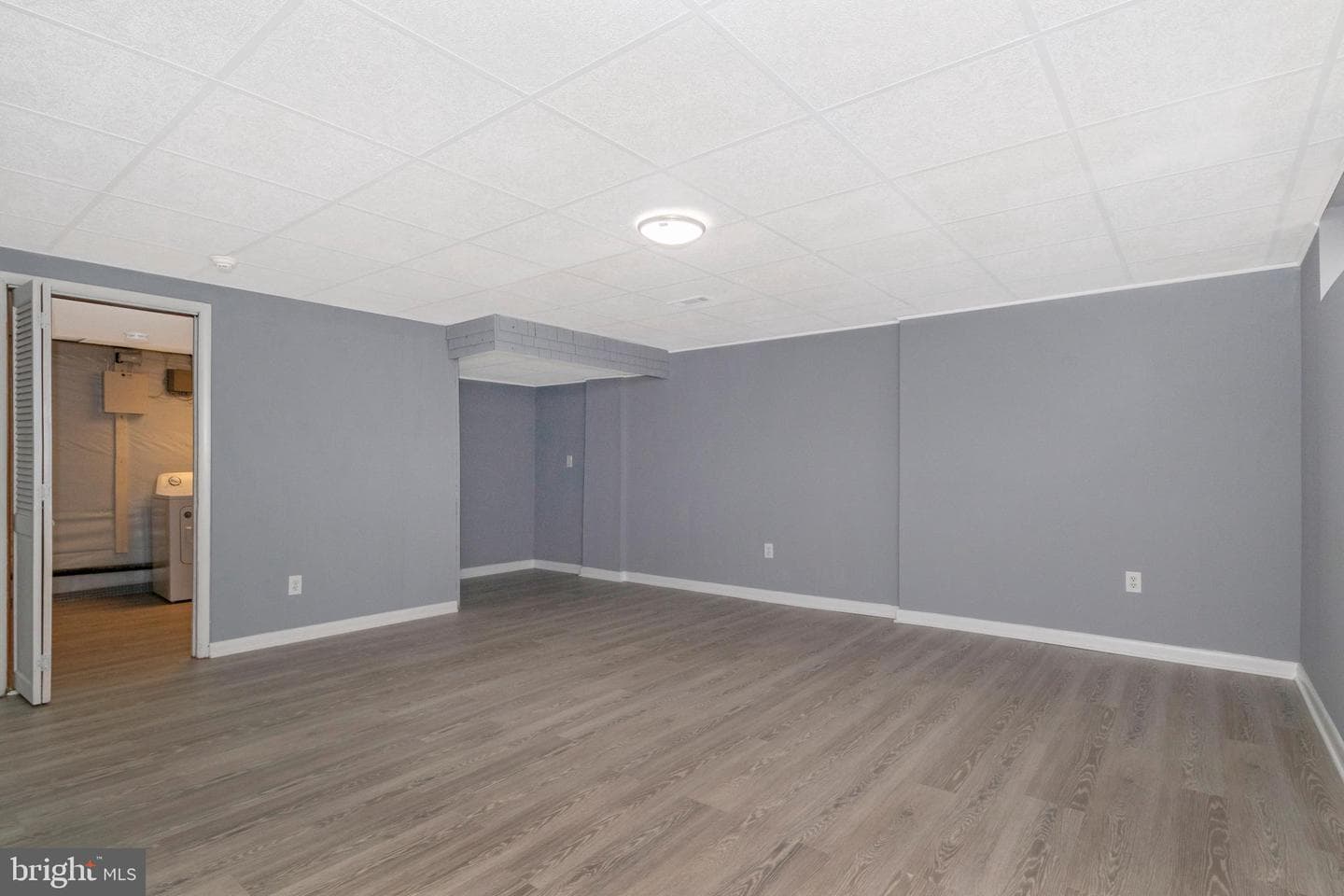 457 Kenilworth Court photo 27