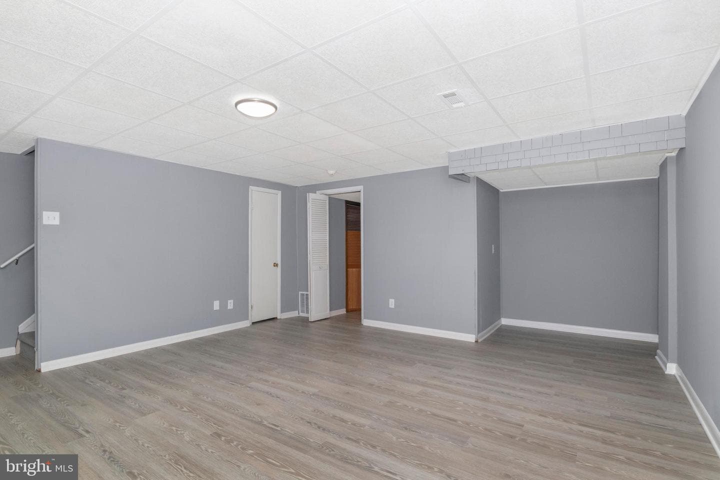 457 Kenilworth Court photo 28