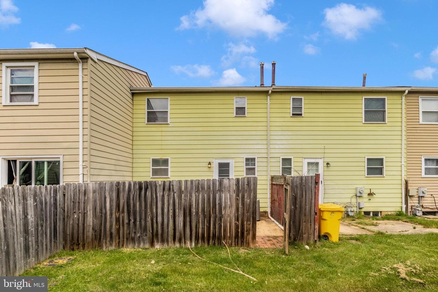 457 Kenilworth Court photo 32