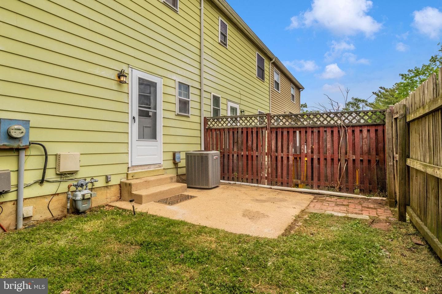 457 Kenilworth Court photo 33