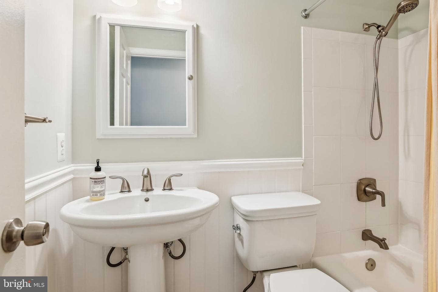 84 Tarragon Lane photo 24