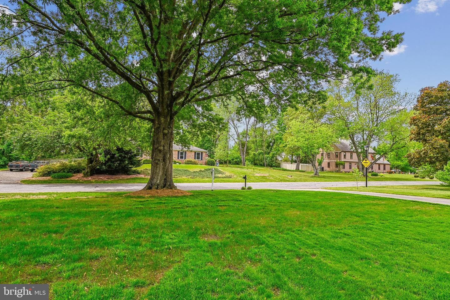 84 Tarragon Lane photo 35