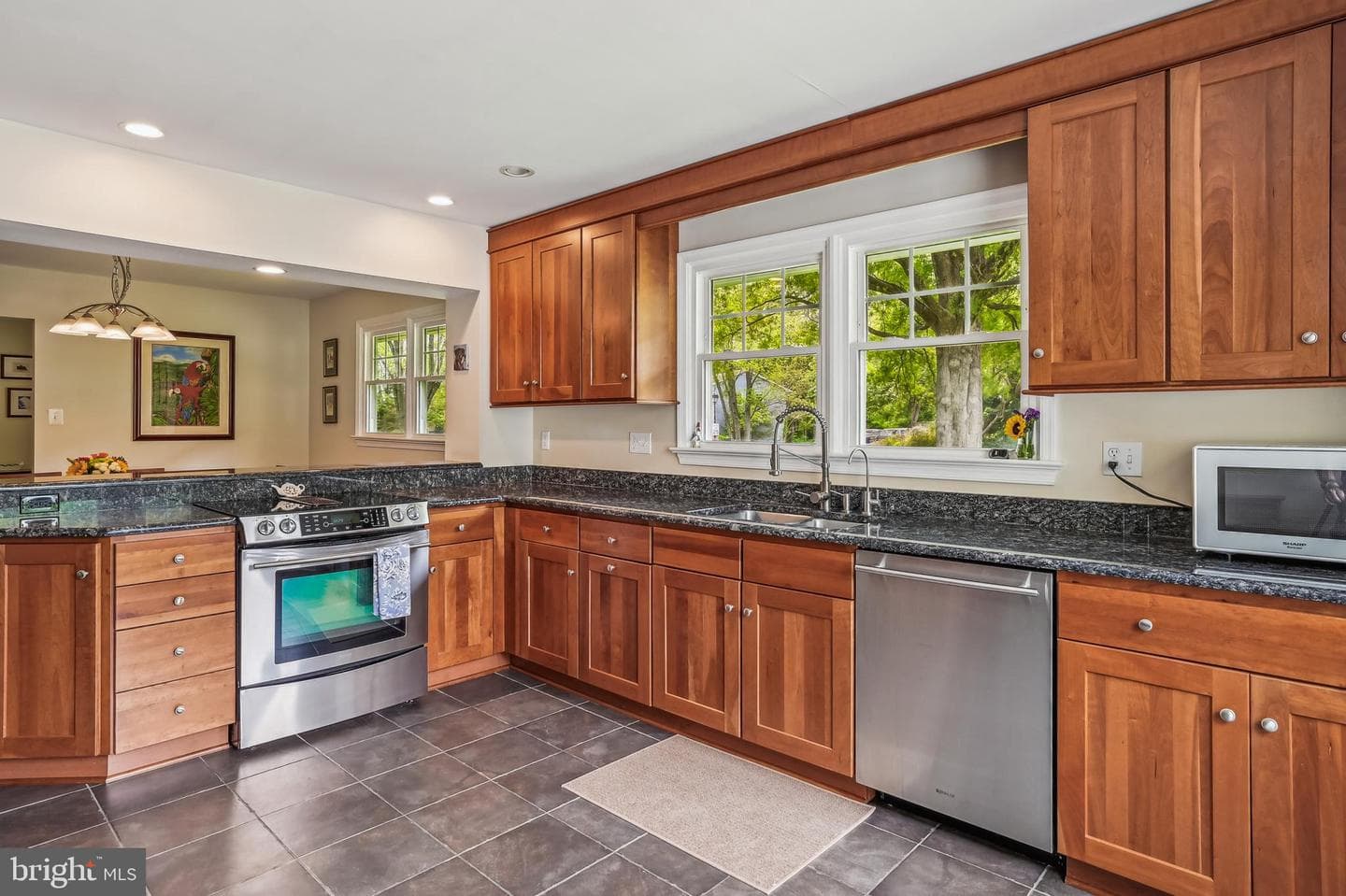 84 Tarragon Lane photo 9