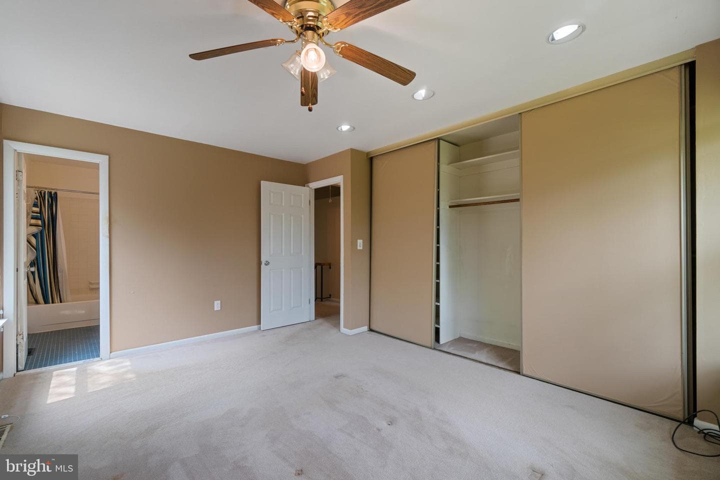 1817 Glade Court photo 16
