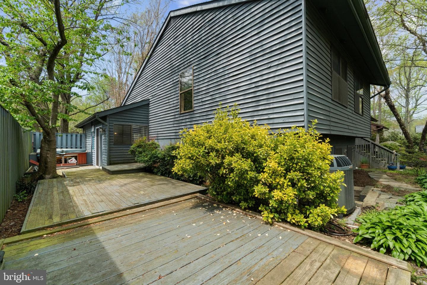 1817 Glade Court photo 28