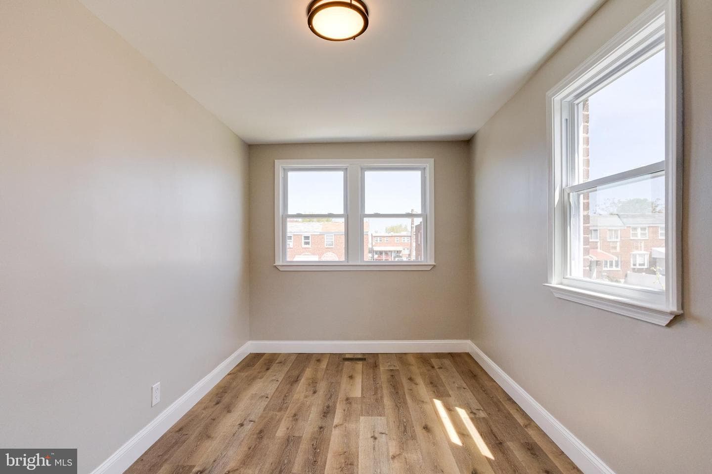 319 Arden Road W photo 18
