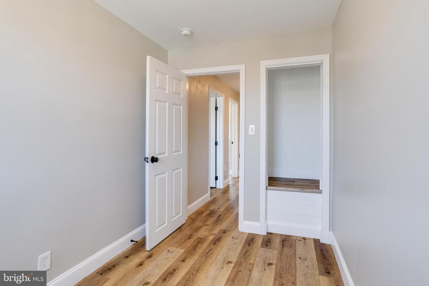 319 Arden Road W photo 25