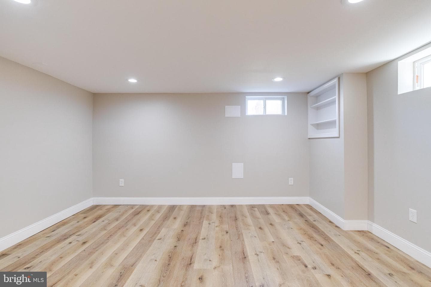 319 Arden Road W photo 32