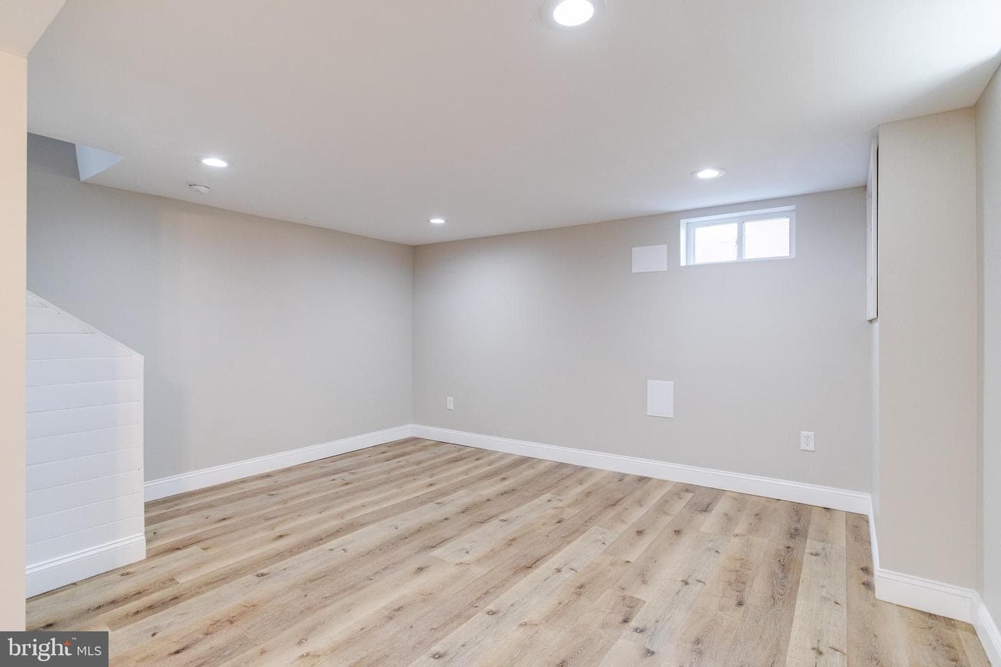 319 Arden Road W photo 33