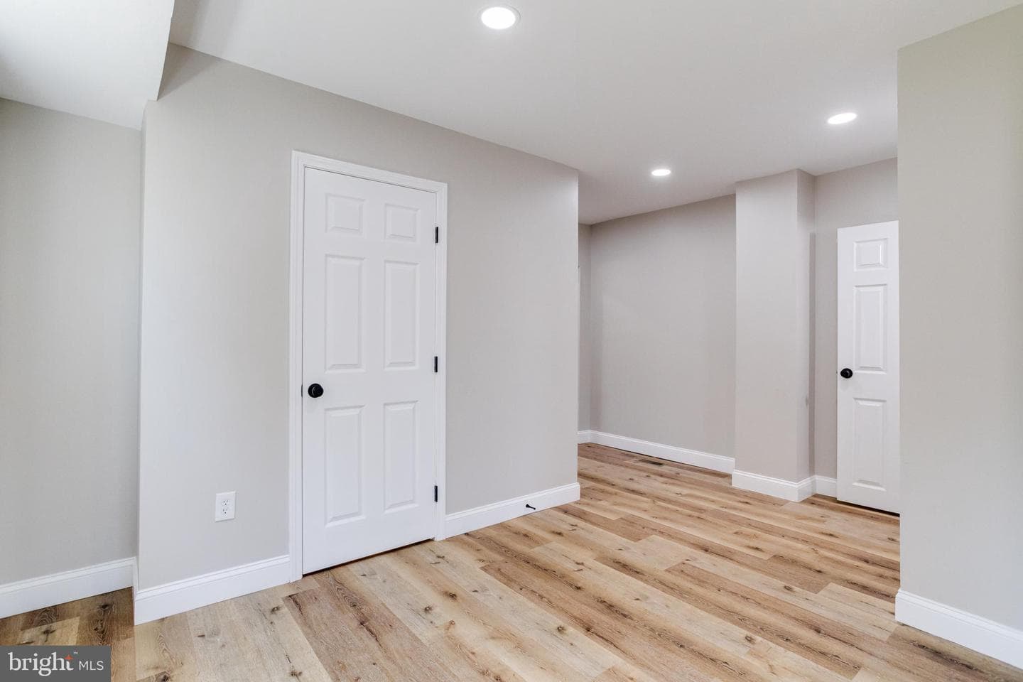 319 Arden Road W photo 34