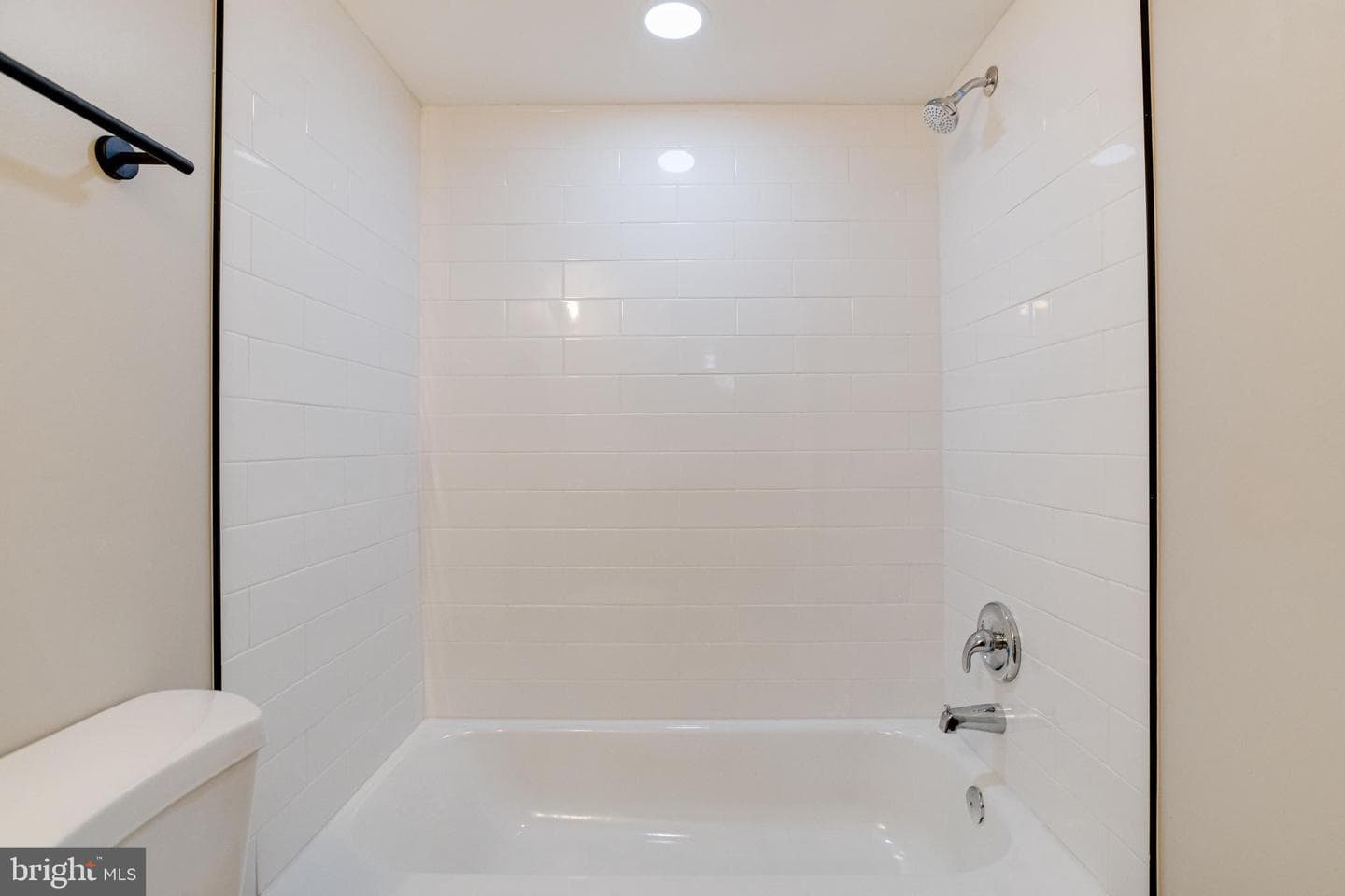 319 Arden Road W photo 36