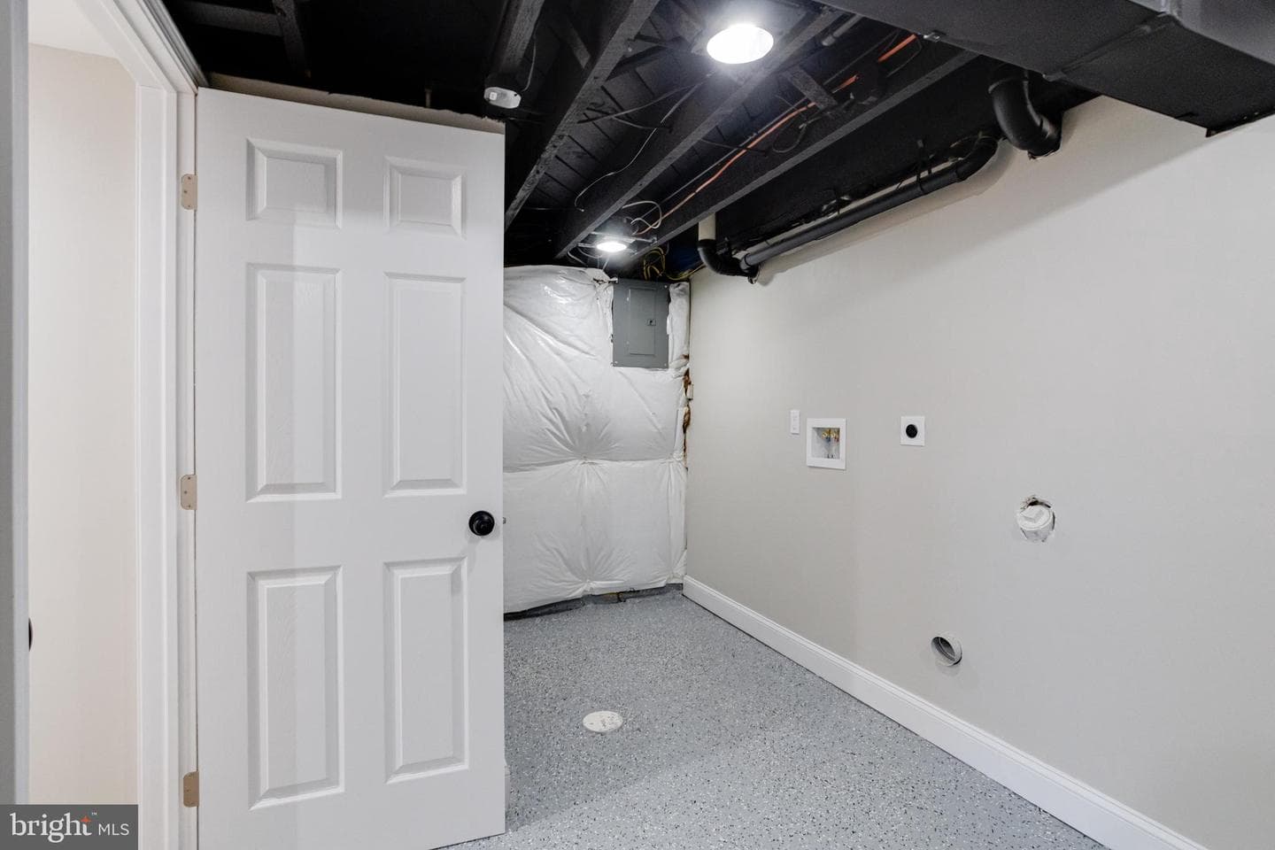 319 Arden Road W photo 37