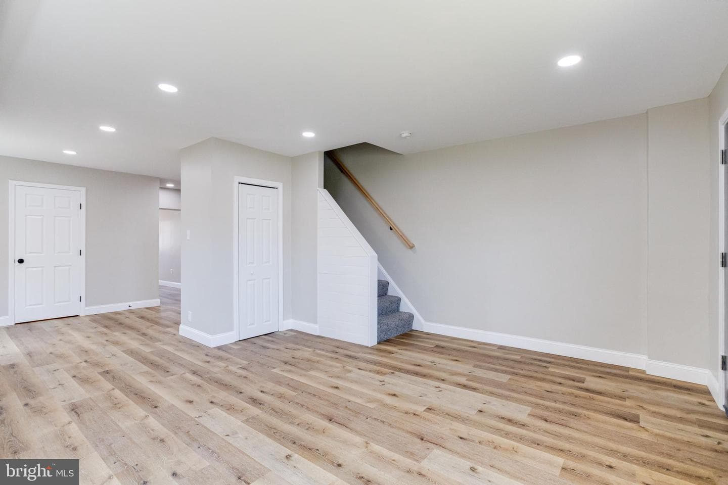 319 Arden Road W photo 7