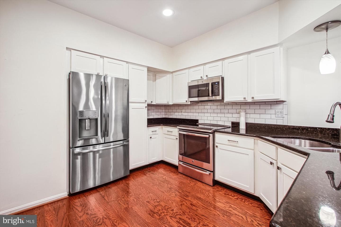 2708 Summerview Way #102 photo 7