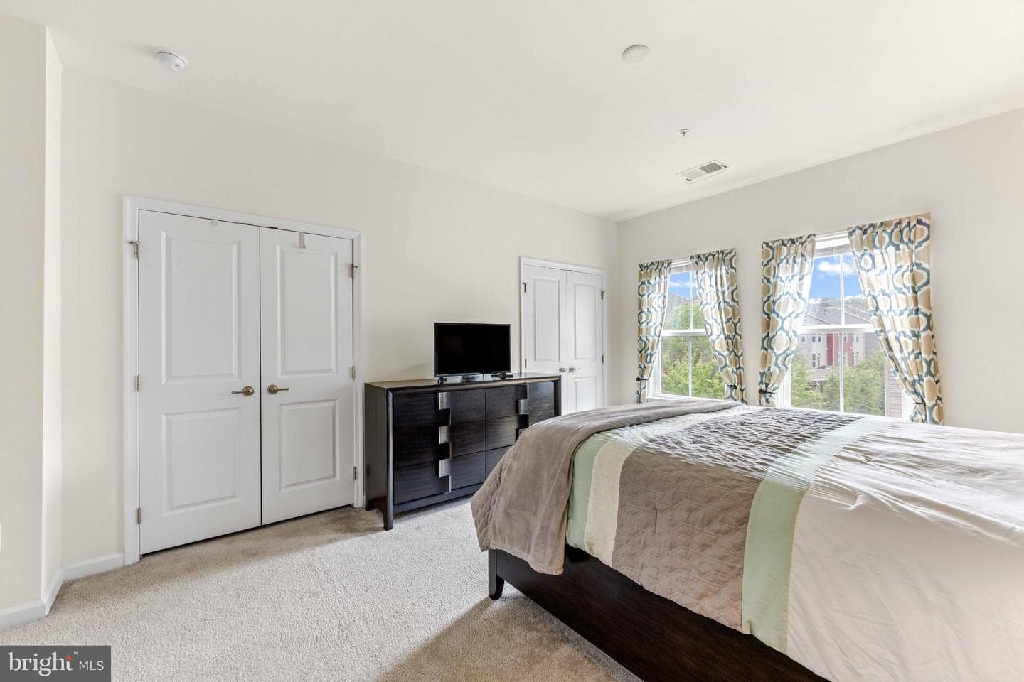 8043 Elton Street photo 13