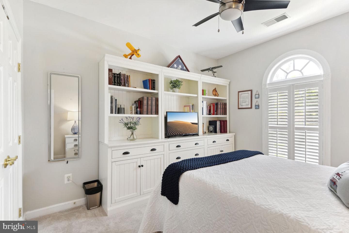 305 Hamlet Circle photo 11