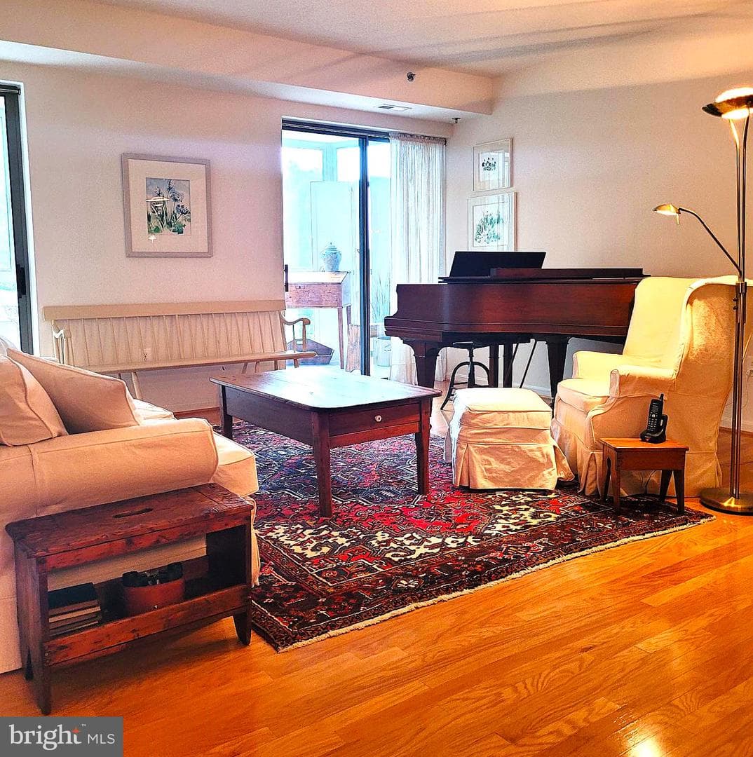 940 Astern Way #405 photo 2