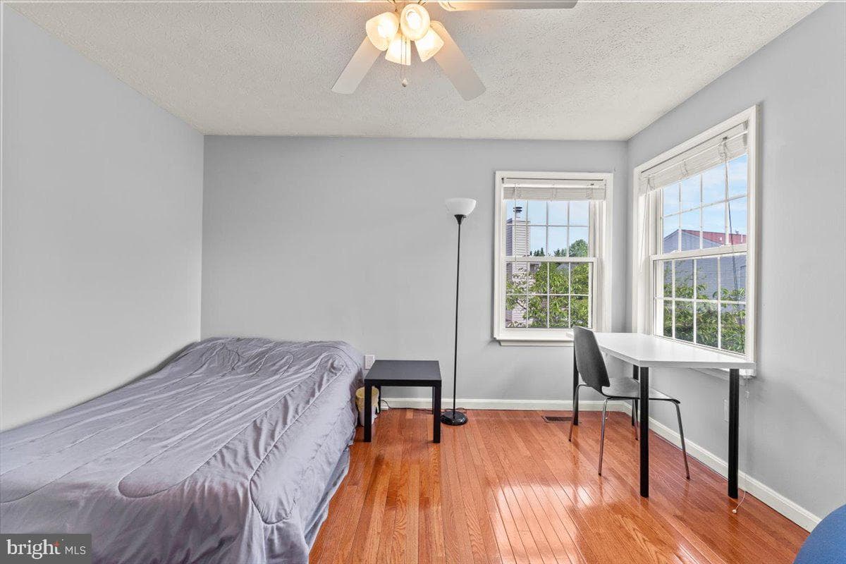 1803 Baffin Street photo 13
