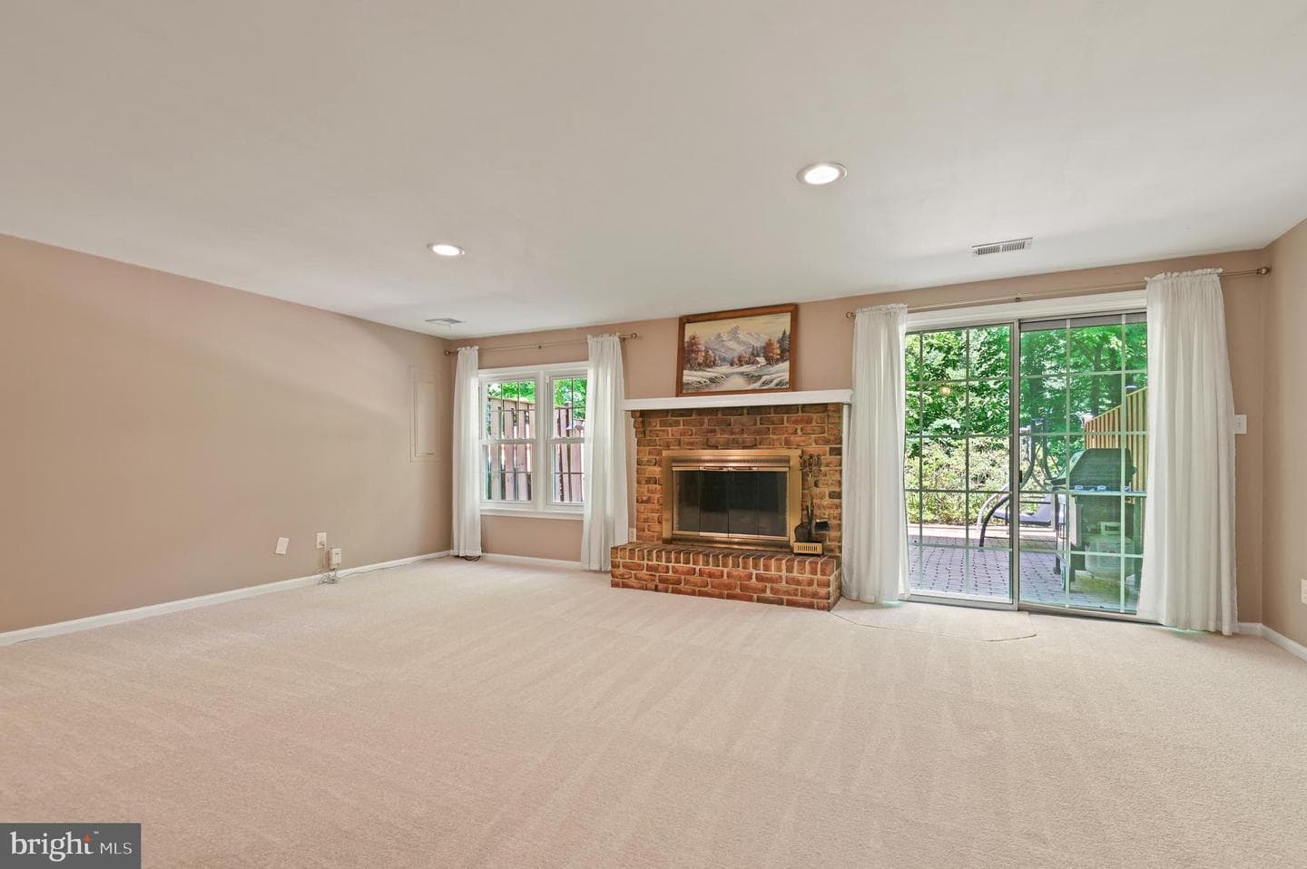 1176 Jeffrey Drive photo 40