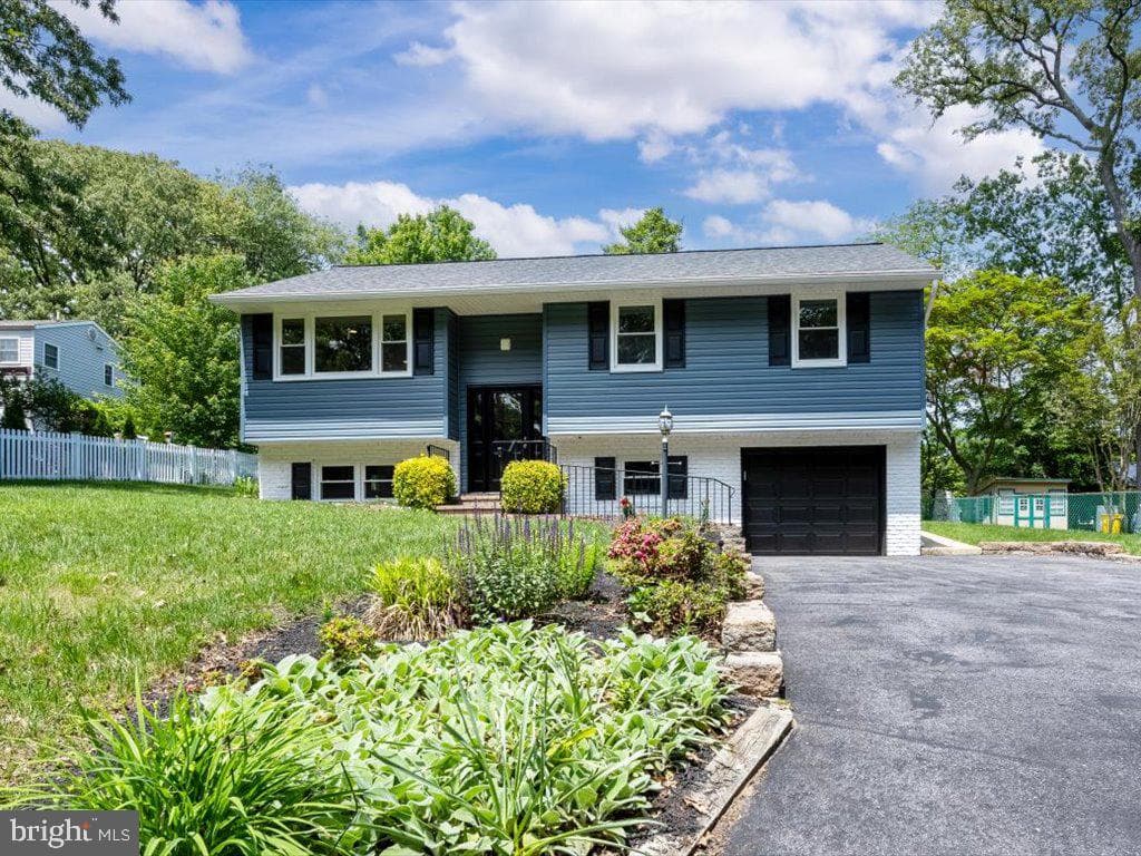 1008 Mountain Top Drive photo 2