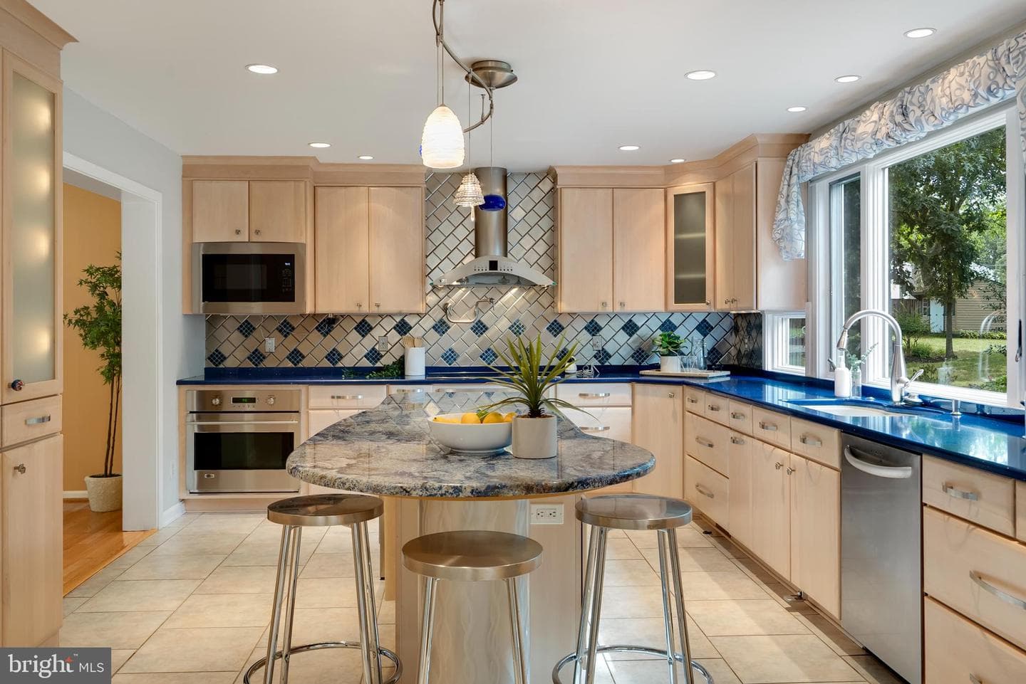 402 Sheffield Road photo 11