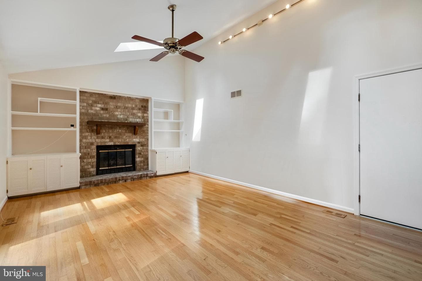 402 Sheffield Road photo 18