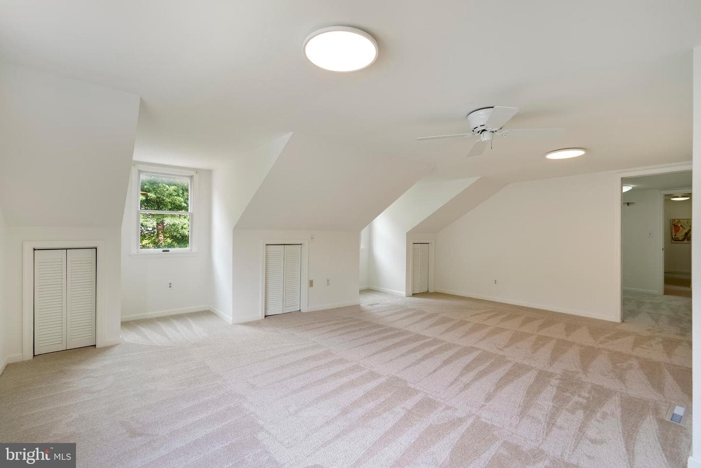 402 Sheffield Road photo 28