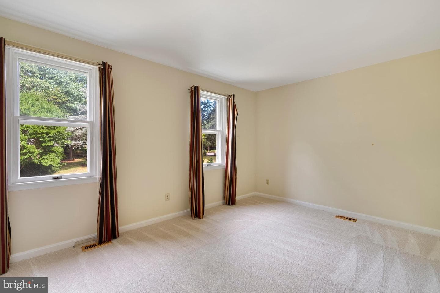 402 Sheffield Road photo 29