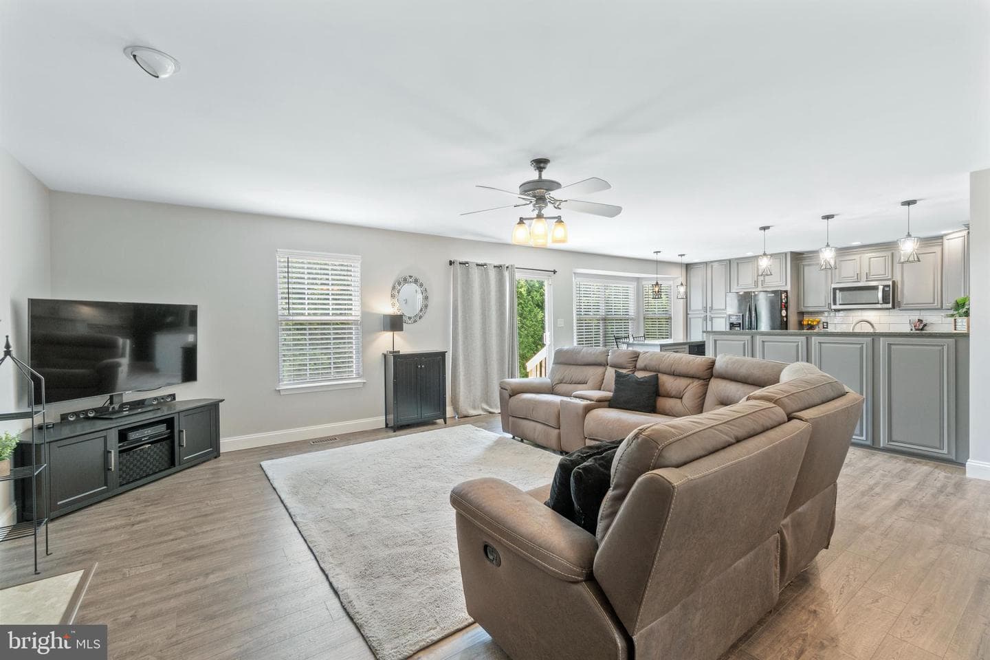 313 Buckland Court photo 14