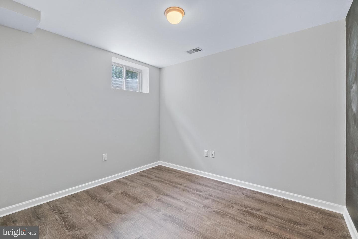 313 Buckland Court photo 47