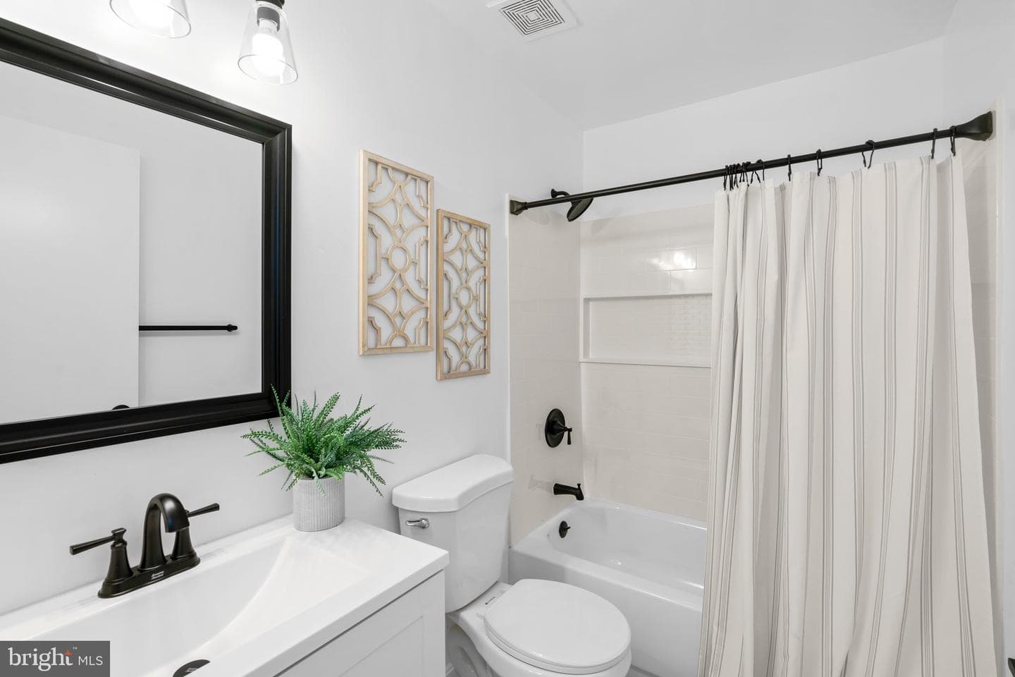 208 Spring Maiden Court #103 photo 15
