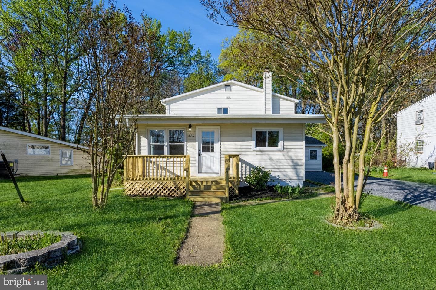 1666 Bay Ridge Road photo 2