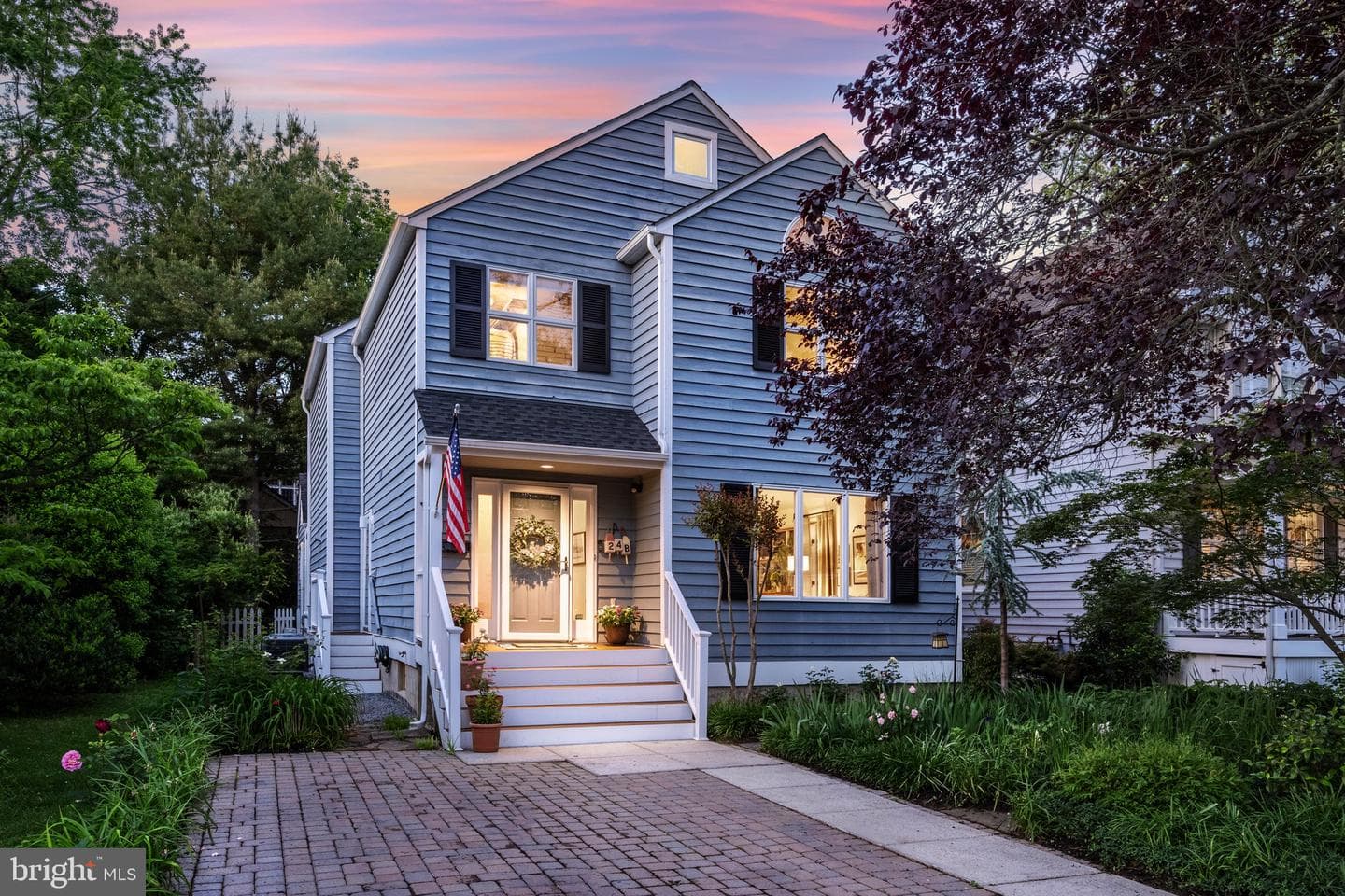 24 Steele Avenue photo 1