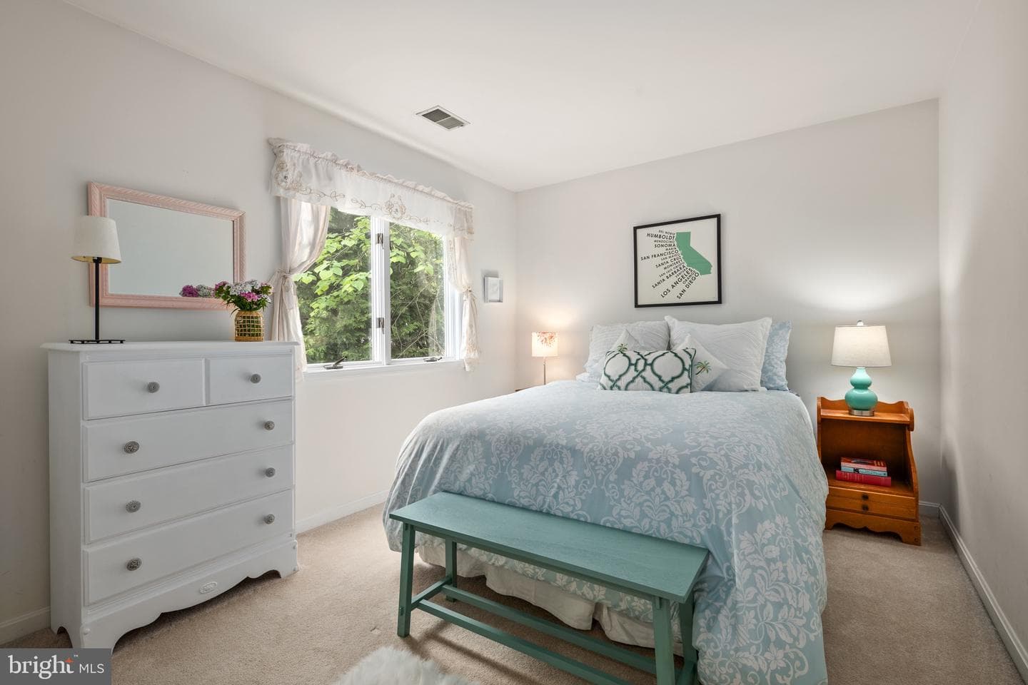 24 Steele Avenue photo 39