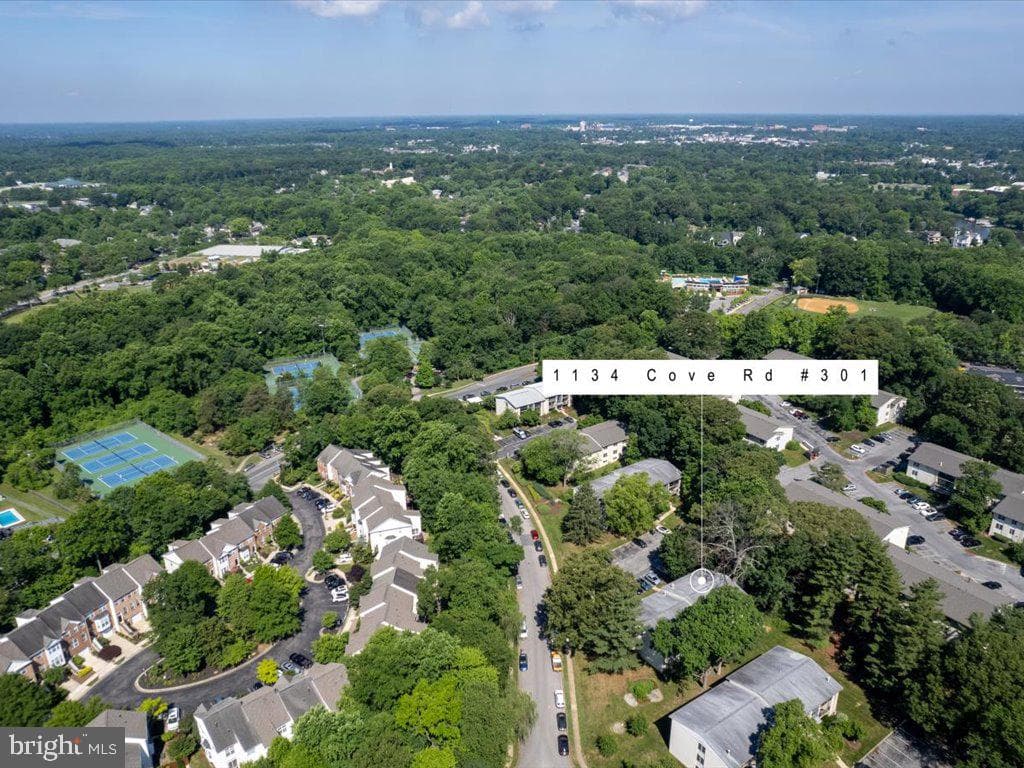 1134 Cove Road #301 photo 25