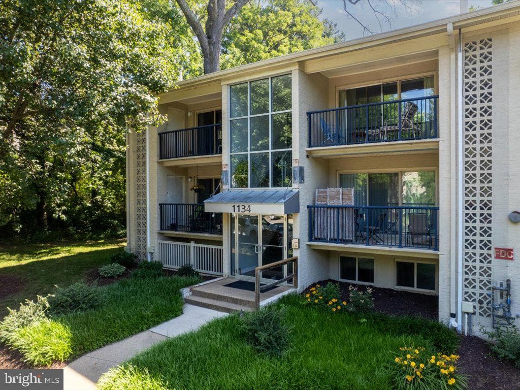 1134 Cove Road #301 photo 38