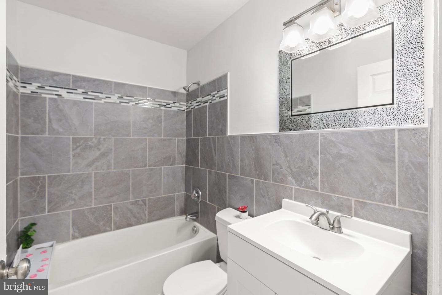 1612 Lorimer Road photo 6