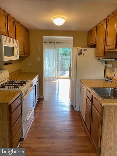 1936 Cambridge Drive photo 5
