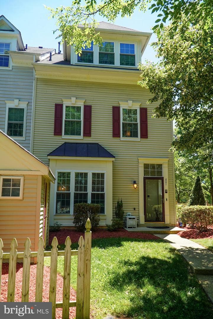 801 Estuary Drive