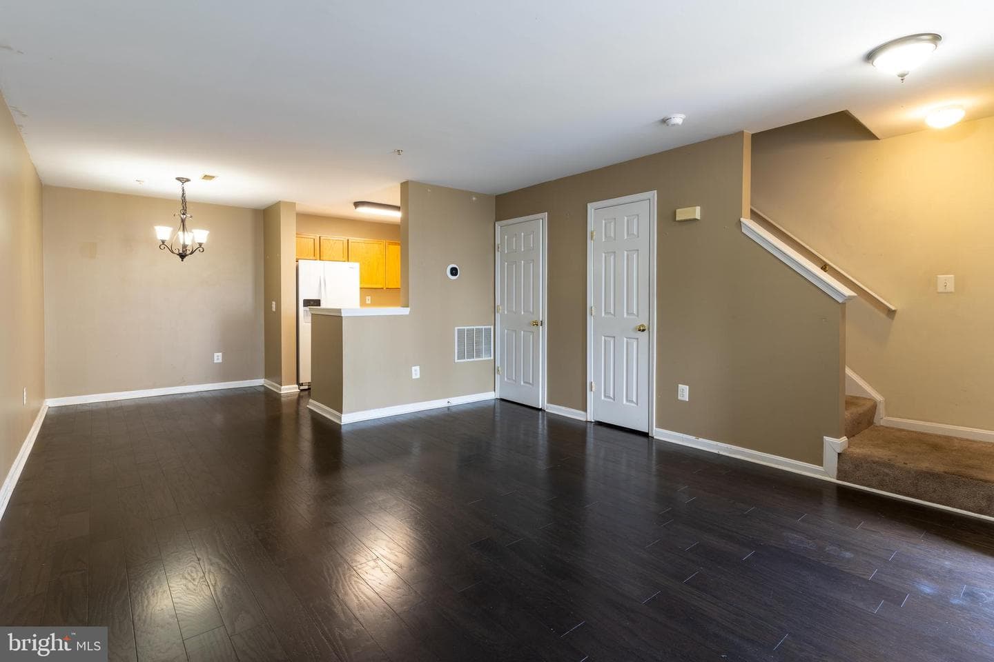 657 Sprite Way photo 4
