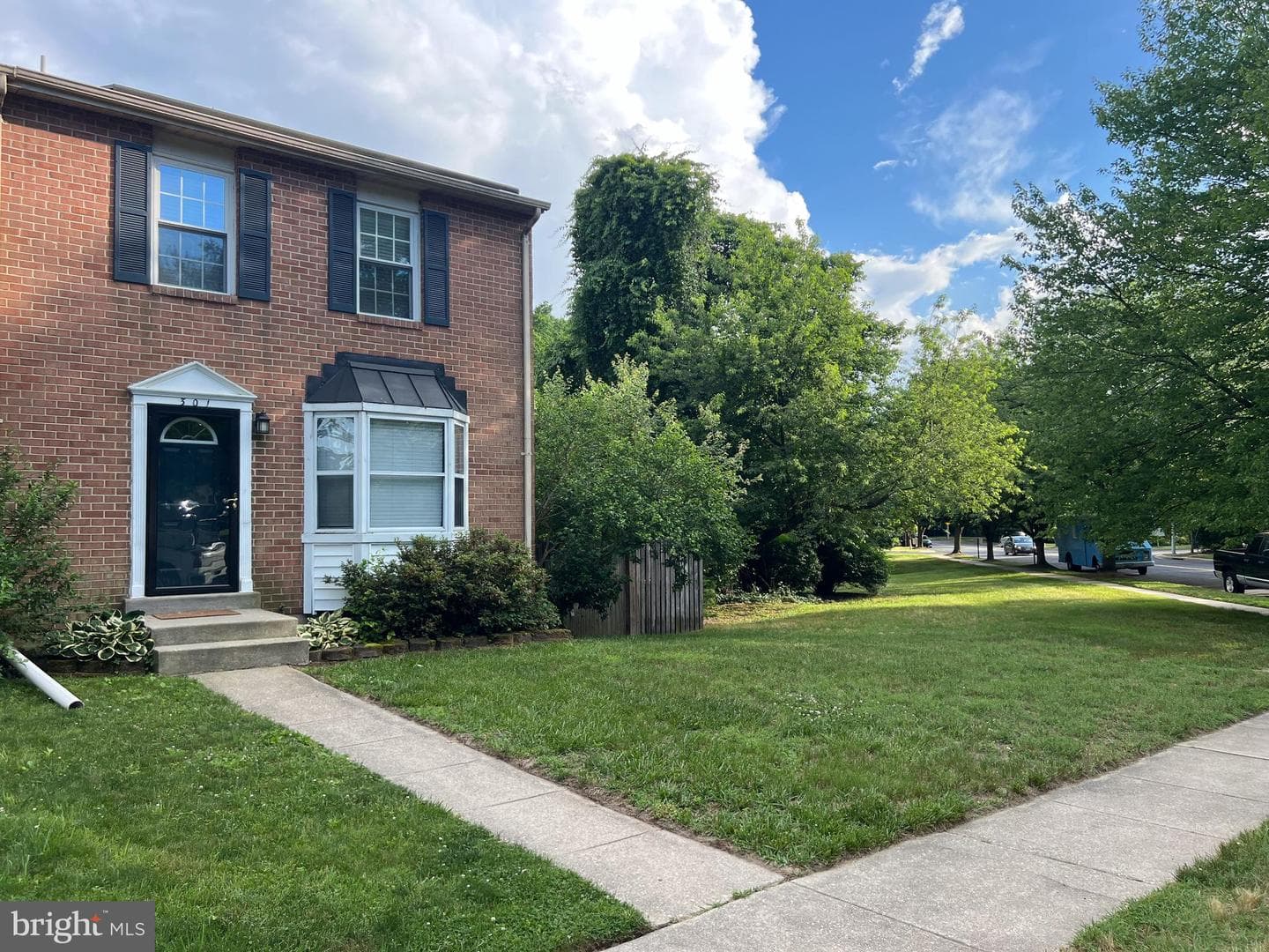 301 Cool Breeze Court photo 2